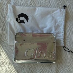 Glossier Silver Cosmetic Bag w. Removable organizer